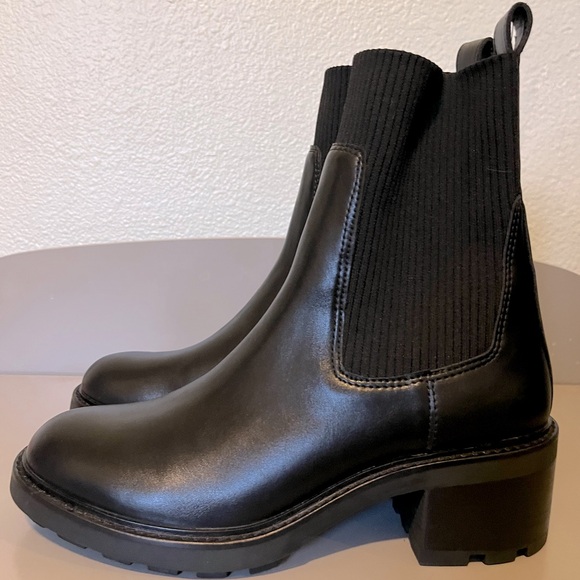 Steve Madden Kiley Black Chelsea Heeled Bootie 9M - Picture 3 of 8